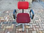 Degelijke bureaustoel voor in de werkplaats of kantine, Ophalen, Zo goed als nieuw, Rood, Bureaustoel