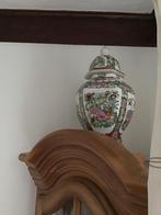 Decoratieve 20ste-eeuwse Chinese exportporseleinen vaas, Ophalen of Verzenden, Overige vormen, Minder dan 50 cm