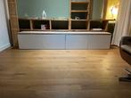 Besta (tv) meubel met eiken plank 240 cm, Huis en Inrichting, Kasten | Televisiemeubels, Ophalen, Zo goed als nieuw, 200 cm of meer