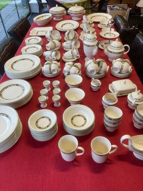 wedgwood carlton, Huis en Inrichting, Keuken | Servies, Zo goed als nieuw, Wedgwood, Aardewerk, Ophalen