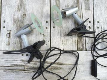 Twee space age plastic knijpspotjes planeet ring zilvergrijs beschikbaar voor biedingen