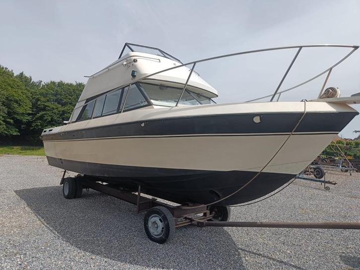 Bayliner 1978 27 nieuwe motor Moet dit siezoen weg!, Watersport en Boten, Motorboten en Motorjachten, Gebruikt, Polyester, 6 tot 9 meter