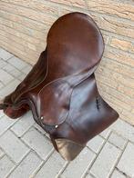 Zadels,Model Moll. Kleur rood, Ophalen, Gebruikt