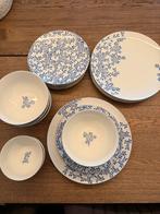 Serviesset - Dinerborden, Ontbijtborden, Soepkommen, Huis en Inrichting, Keuken | Servies, Ophalen, Keramiek, Zo goed als nieuw