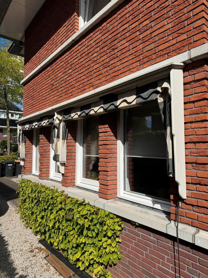 Twee gebruikte markiezen - 4.85m breed, Tuin en Terras, Zonneschermen, Gebruikt, Markies, 150 tot 300 cm, 450 cm of meer, Ophalen