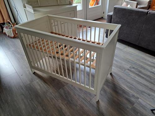 mooie ledikant, Kinderen en Baby's, Babywiegjes en Ledikanten, Zo goed als nieuw, Ledikant, Ophalen
