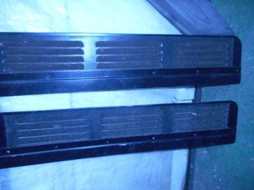 Twee Luchtroosters maat 75cm-15cm beschikbaar voor biedingen