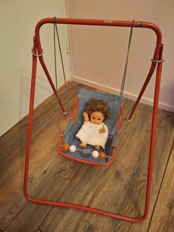 Vintage antieke poppenschommel - inklapbaar beschikbaar voor biedingen