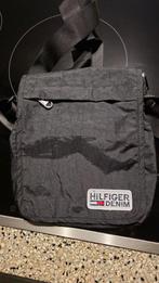 Tommy Hilfiger schoudertas, Sieraden, Tassen en Uiterlijk, Tassen | Schoudertassen, Ophalen of Verzenden, Zo goed als nieuw, Zwart