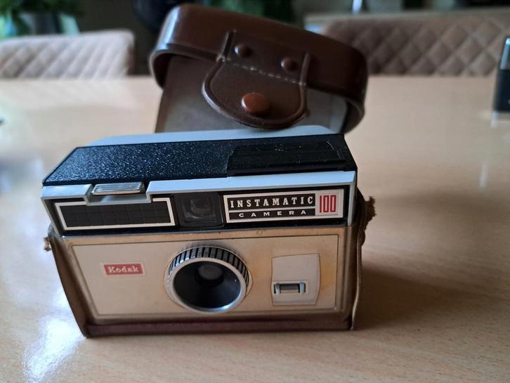 Camera KodakInstamatic 100, Audio, Tv en Foto, Fotocamera's Analoog, Zo goed als nieuw, Compact, Kodak, Ophalen of Verzenden