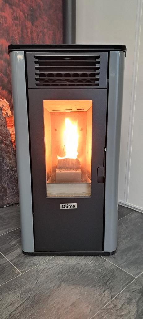 Pelletkachel Qlima Fiorina 74 S-line 7.4 kW 200 m³, Huis en Inrichting, Kachels, Zo goed als nieuw, Pelletkachel, Overige brandstoffen