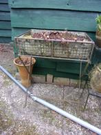 TUINDECORATIE/METALEN PLANTEN BAK/TAFEL VAN METAAL JR 80, Ophalen, Gebruikt