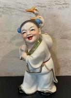 Vintage Porseleinen Beeldje Chinese Jongen met Rugzak., Verzenden, Zo goed als nieuw, Mens