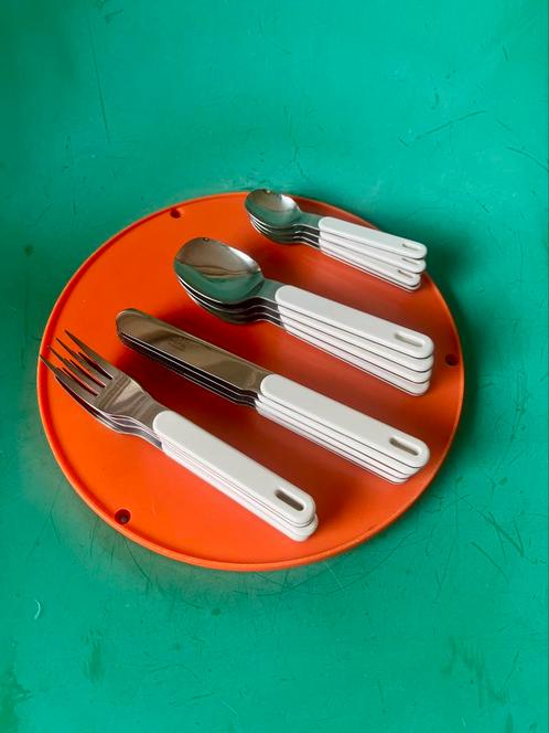 Vintage bestekset 4 personen wit space age Mepal Rosti, Huis en Inrichting, Keuken | Bestek, Zo goed als nieuw, Bestekset, Rvs of Chroom