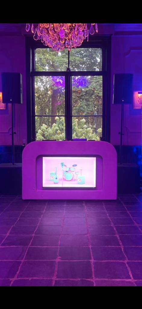 Custom DJ Booth met Leer, LED Scherm & Muzzip Hoes, Muziek en Instrumenten, Dj-sets en Draaitafels, Zo goed als nieuw, Dj-set