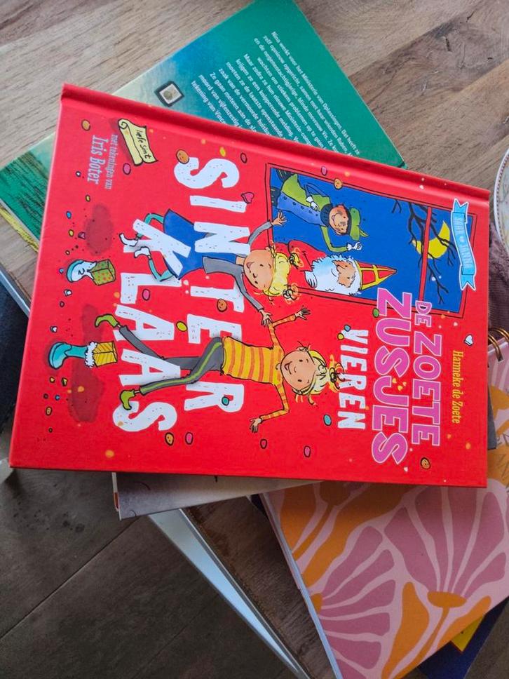 Hanneke de Zoete - De Zoete Zusjes vieren Sinterklaas, Boeken, Kinderboeken | Jeugd | onder 10 jaar, Zo goed als nieuw, Fictie algemeen