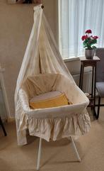 Wieg rotan, 60 jaar oud., Kinderen en Baby's, Babywiegjes en Ledikanten, Ophalen, Gebruikt, Wieg