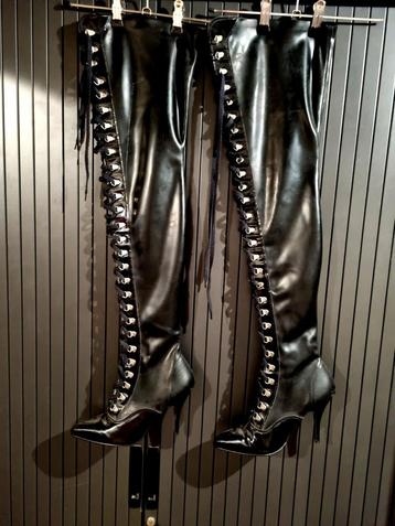 ECHTE latex laarzen high heels overknees  beschikbaar voor biedingen