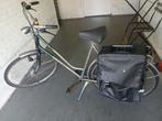 Damesfiets met nieuwe banden en tas, Ophalen of Verzenden