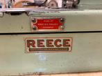 Reece industriele knoopsgaten naaimachine, Ophalen