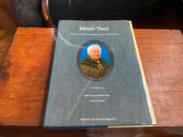 Mooi-Tooi de klederdracht van de Scheveningse vrouw beschikbaar voor biedingen