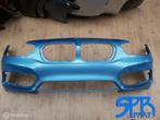 F20 F21 LCi 1SERIE SPORTLINE VOORBUMPER LICHT BLAUW VOOR FL, Voor, Nieuw, Ophalen of Verzenden, Bumper