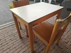 Kinder tafel met twee stoelen, Ophalen