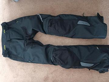 Macna dames motor broek S beschikbaar voor biedingen