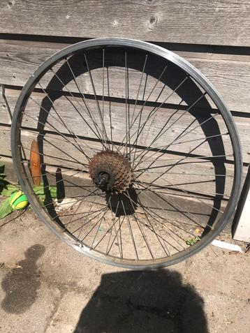 7V freewheel wiel, altus derailleur, 3x7 SRAM shifters beschikbaar voor biedingen
