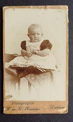 foto cdv baby Heeringa Dokkum, Verzamelen, Foto's en Prenten, Gebruikt, Ophalen of Verzenden, Foto, Voor 1940