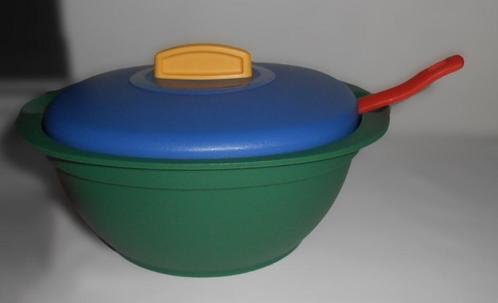 Tupperware Tricolore Soepterrine 1.8L NIEUW, Huis en Inrichting, Keuken | Tupperware, Nieuw, Overige typen, Blauw, Geel, Groen