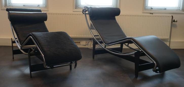 Cassina LC4 Le Corbusier Zwart Leer / of Ponyhuid, Huis en Inrichting, Fauteuils, Nieuw, Leer, Metaal, 125 cm of meer, 150 cm of meer