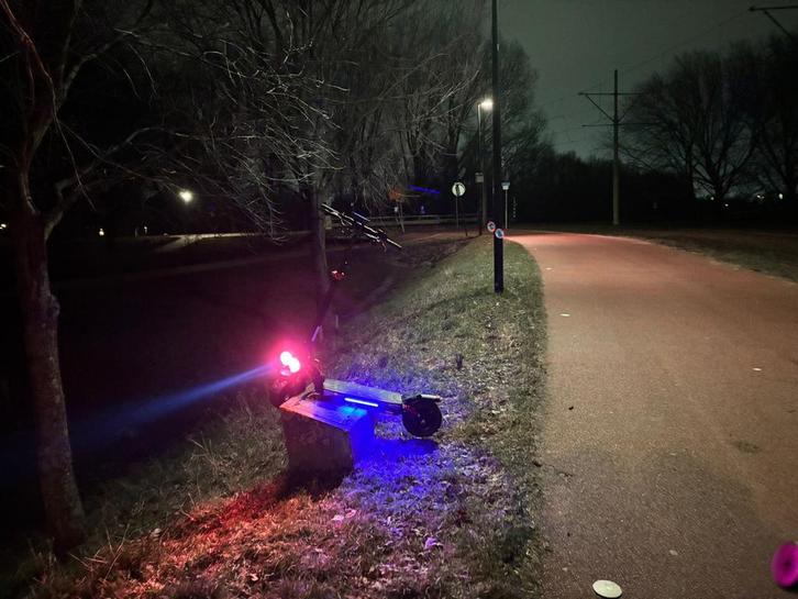 iScooter iX4 Elektrische Step - Krachtig en mooi 800watt, Fietsen en Brommers, Steps, Gebruikt, Elektrische step (E-scooter), Ophalen of Verzenden