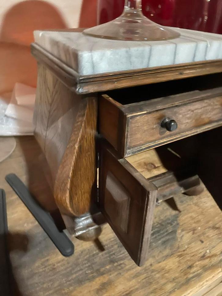 Meesterwerk Miniatuur Kastje met Marmeren Blad, Antiek en Kunst, Antiek | Meubels | Kasten, Ophalen