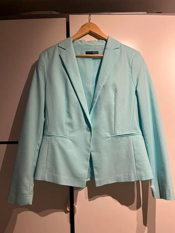Nieuw licht blauw jasje -mt 44 beschikbaar voor biedingen