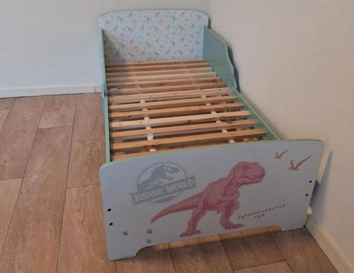 kinderbed 70x140 met matrassen paw patrol + jurassic, Kinderen en Baby's, Kinderkamer | Bedden, Zo goed als nieuw, 180 cm of meer