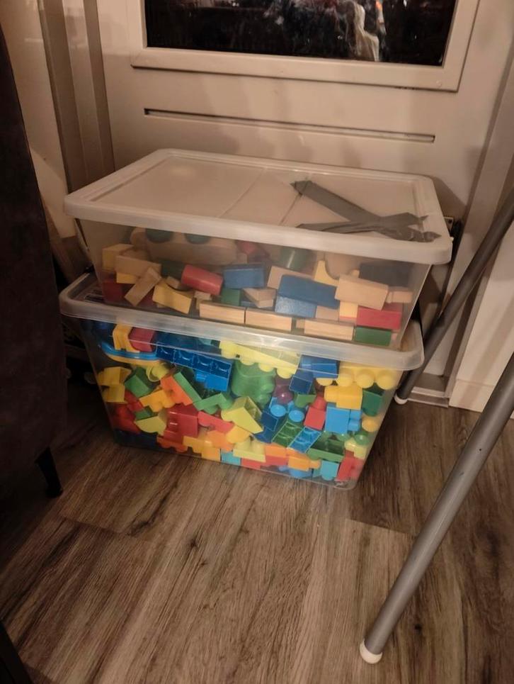 Houten blokken + mega blocks, Kinderen en Baby's, Speelgoed | Bouwstenen, Zo goed als nieuw, Ophalen