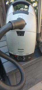 Miele stofzuiger  50euro, Witgoed en Apparatuur, Stofzuigers, Ophalen of Verzenden, Zo goed als nieuw, 1200 tot 1600 watt, Stofzuiger