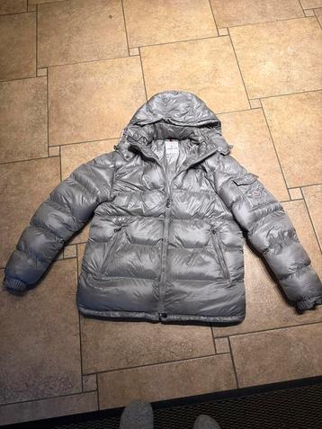 Moncler Couyere Hooded Short Down Jacket- Zo goed als nieuw! beschikbaar voor biedingen