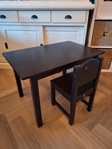 Kinder tafel en stoel zwart (IKEA) beschikbaar voor biedingen