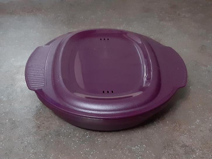 Tupperware magnetron omelet micro delight 775 ml paars, Huis en Inrichting, Keuken | Tupperware, Schaal, Paars, Ophalen of Verzenden