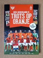 Heel Nederland is trots op Oranje boek 8 WK's, Gelezen, Balsport, Ophalen of Verzenden