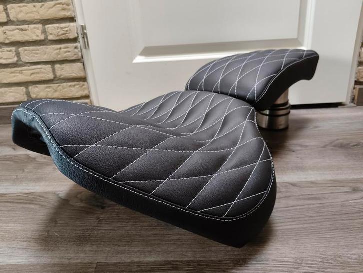 Custom zadelset Yamaha Dragstar xvs1100, Motoren, Accessoires | Overige, Nieuw, Ophalen of Verzenden