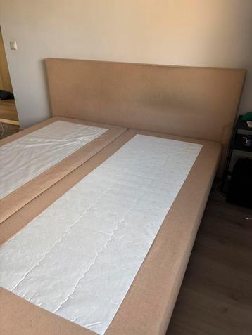 Boxspring beige