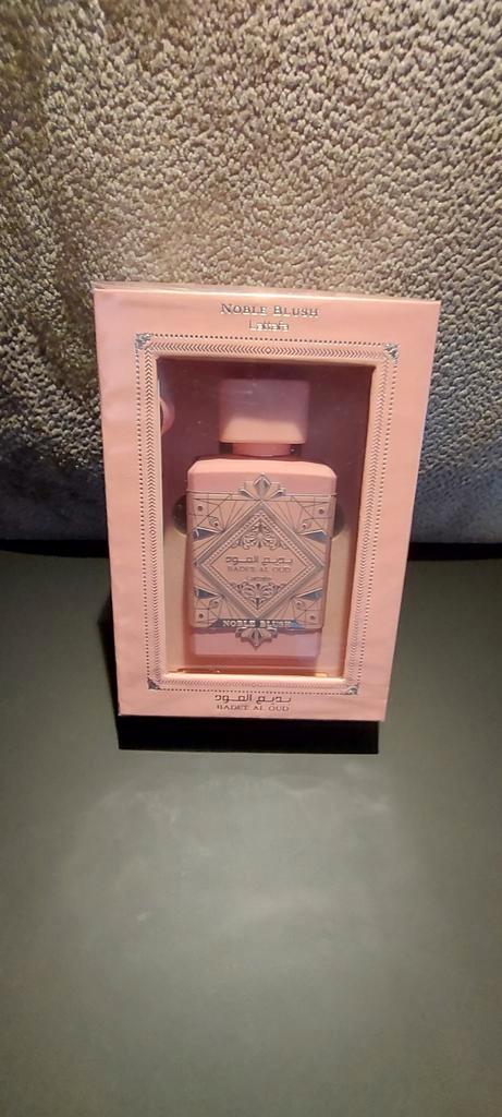 Lattaffa Badee oud Parfums, Sieraden, Tassen en Uiterlijk, Uiterlijk | Parfum, Nieuw, Ophalen of Verzenden