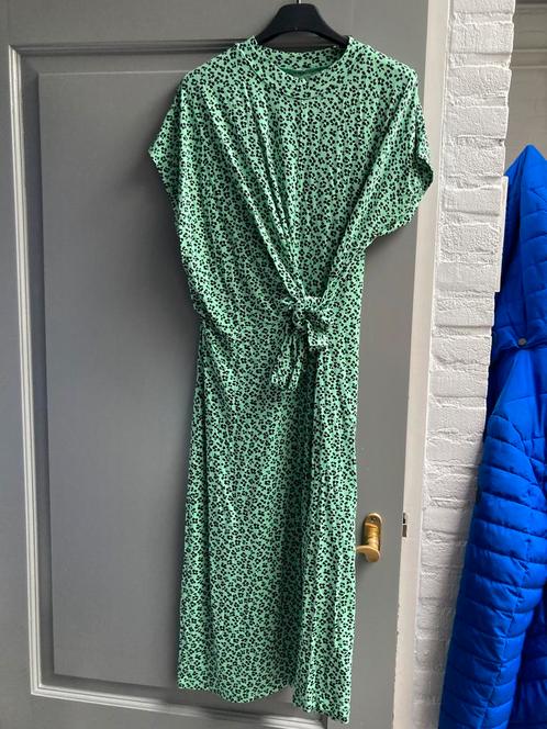 jurkje maat M, Kleding | Dames, Jurken, Zo goed als nieuw, Maat 38/40 (M), Overige kleuren, Knielengte, Ophalen of Verzenden