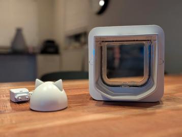SureFlap Microchip Kattenluik Connect Bundel (21 x 21cm) Wit beschikbaar voor biedingen