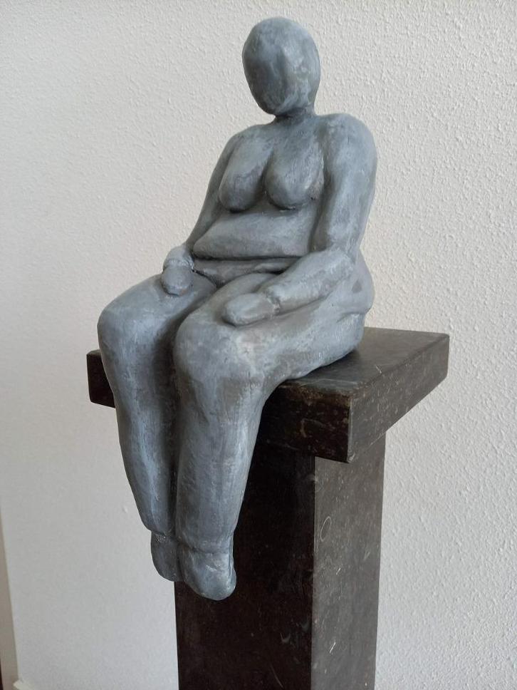 OUDERE DAME, beeld, keramiek, Verzamelen, Beelden en Beeldjes, Nieuw, Mens, Ophalen