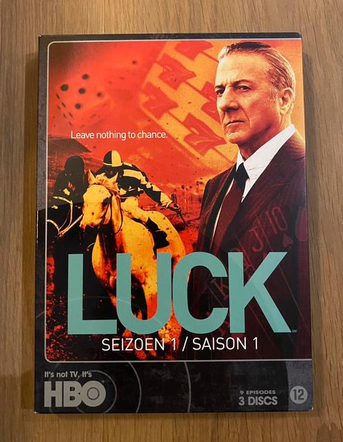 DVD SERIE: HBO - Luck seizoen 1 (NIEUW), Cd's en Dvd's, Dvd's | Tv en Series, Ophalen of Verzenden