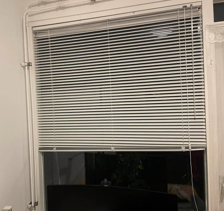 Jaloezie / Luxaflex - 130 x 200 cm - wit, Huis en Inrichting, Stoffering | Gordijnen en Lamellen, Zo goed als nieuw, 100 tot 150 cm